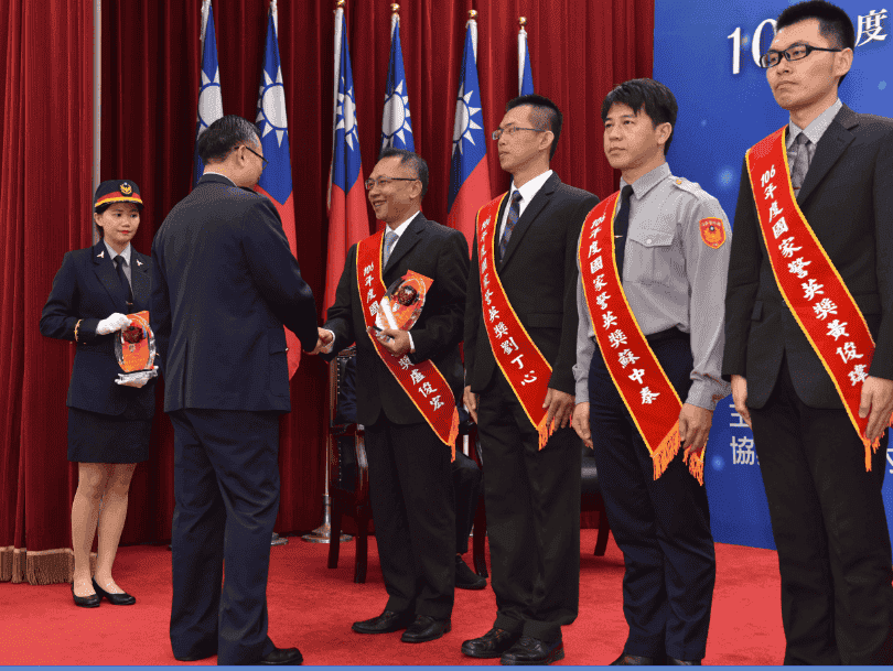 宜警之光~警察局刑警大队大队长卢俊宏 获颁106年国家警光奖